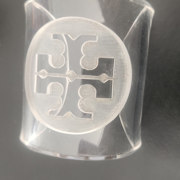 Tory Burch Logo Clear and White Resin Cuff Bracelets - Picture 4 of 7